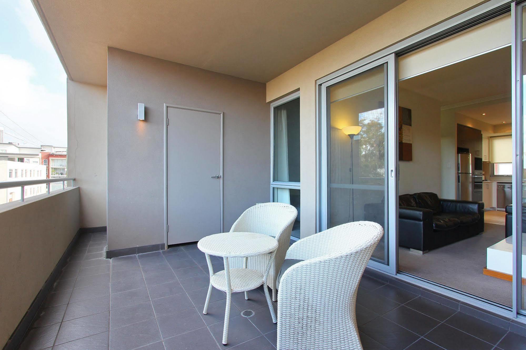 Zappeion Apartments Perth Exterior foto